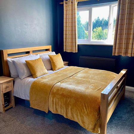 Large 5 Bed Detached House Near Stansted Airport With Parking For 2 Vehicles! Stansted Stays Stansted Mountfitchet Zewnętrze zdjęcie