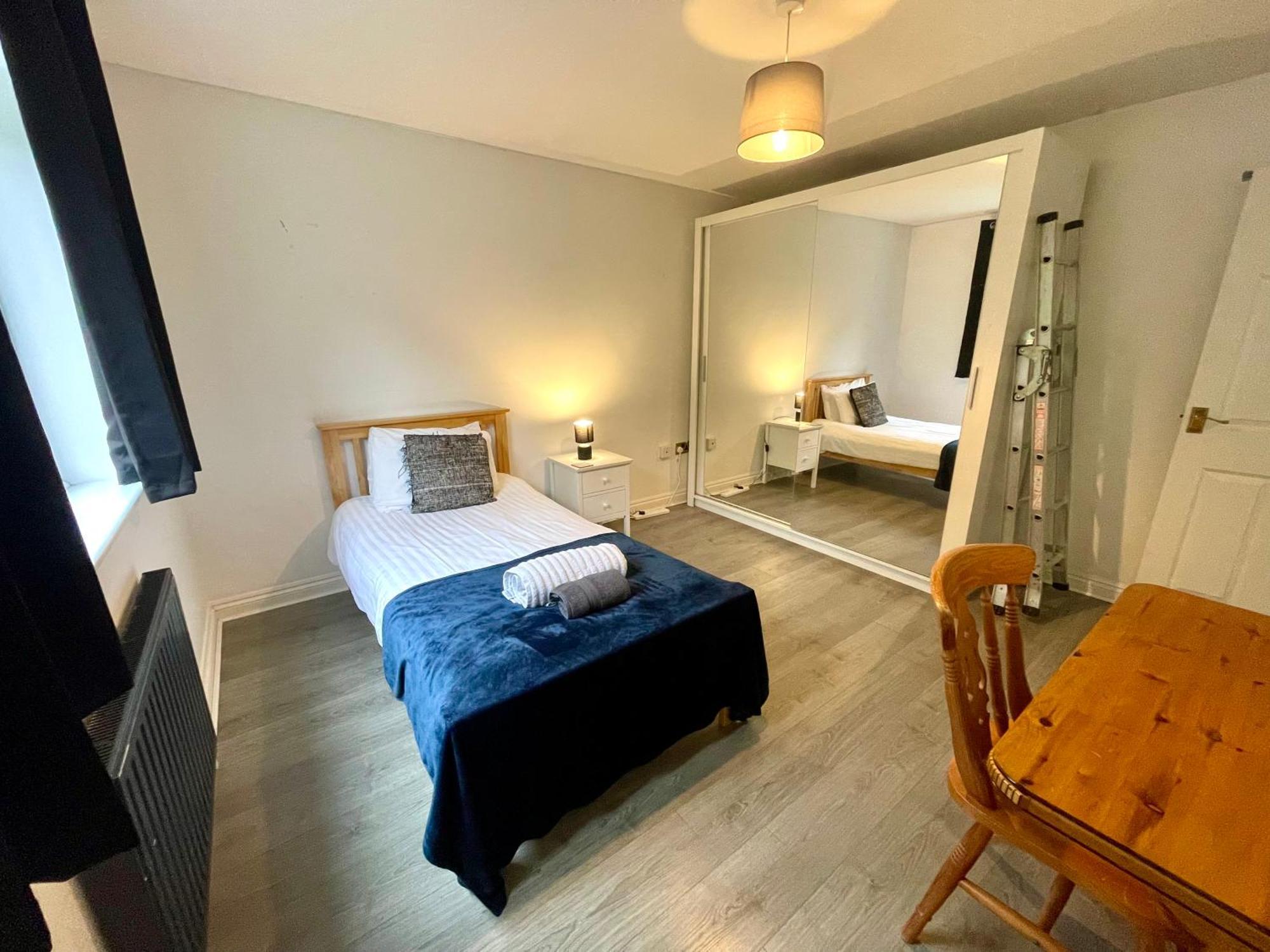 Large 5 Bed Detached House Near Stansted Airport With Parking For 2 Vehicles! Stansted Stays Stansted Mountfitchet Zewnętrze zdjęcie